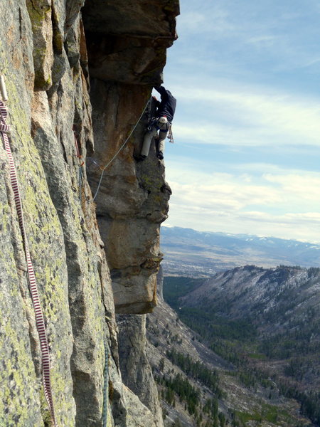 Traversing to the poison flower finish from the standard walk off ledge