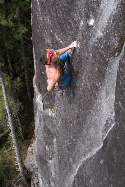 Dave Morrison leading The Black Sea (11b).