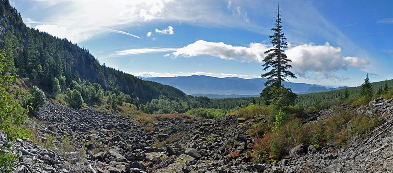 This is a panorama I stitched together showing the landscape below Jimmy Cliff. Beautiful area.<br>
<br>
<br>
Chad
