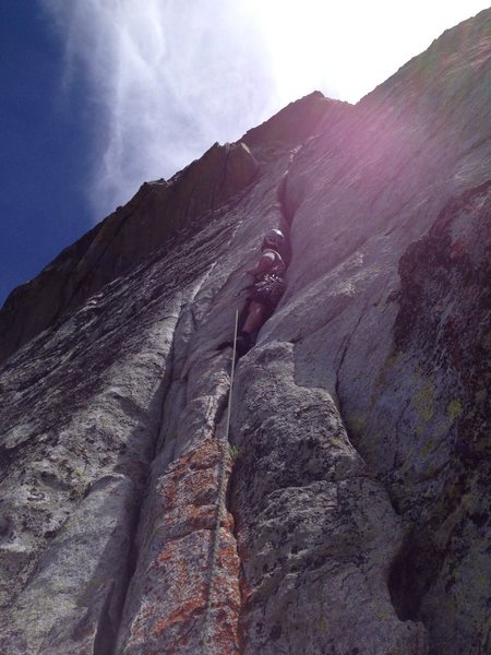 Offwidthy goodness :)<br>
Half way up I was able to jam to put in gear by expanding my chest out. That held my body in there solid.