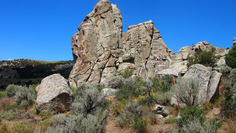 Yellow Wall - "Yellow Wall" (5.9), the eponymous line and the most classic OF the various routes on the formation according to the Bingham guidebook, will be found in a shaded corner facing east.