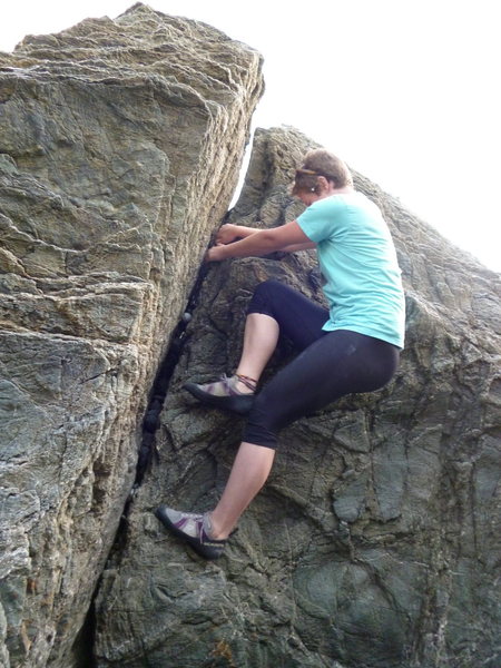 Lauren Savoy making her way up. Note the golfball centerframe.