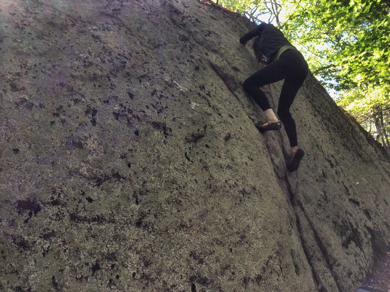 Kristen on South Dome Finger Crack (V0).