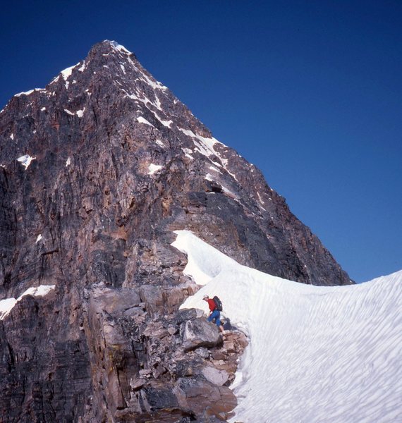 approaching the crux section of East Ridge