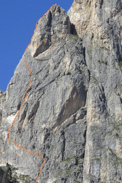Fanis Group, Kleiner Falzaregoturm (Torre Piccola Falzarego), Via della Guida; UIAA IV+.