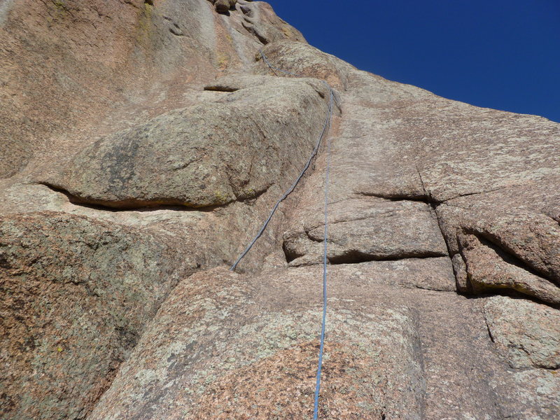 The left rope is in the crack.