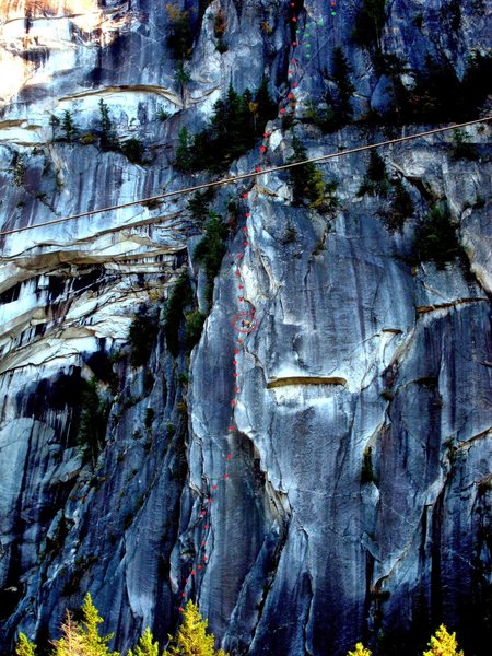 A poor attempt of mine to depict the Sunset Strip (5.10d 12p) line with the variation finish via Europa chimneys we took to top out in daylight. Thanks Lee G. for the pic.