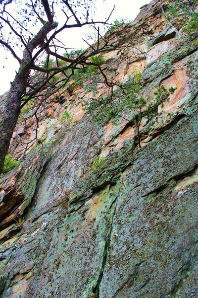 The seam/crack system on the cliff right of the picture.