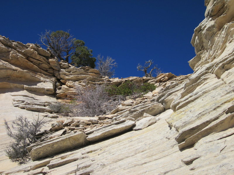 Looking up from the top of the 4th pitch. This shows the 3rd class scramble to the top. Its worth going to the top for the 360 views. take care to not kick down the loose rocks.