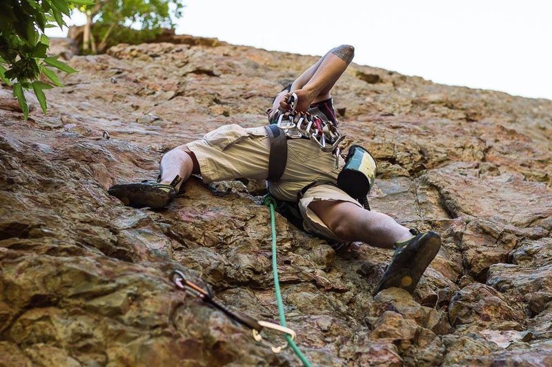Easy climbing, good warm up lead climbing, 5.6-5.7 all day long. North side of storm Mtn.
