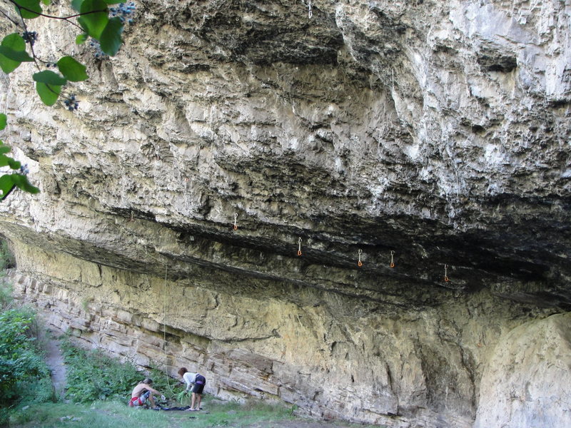 Bottom half of Trench Warfare- 13c. Follows line of unclipped quickdraws out a roof.