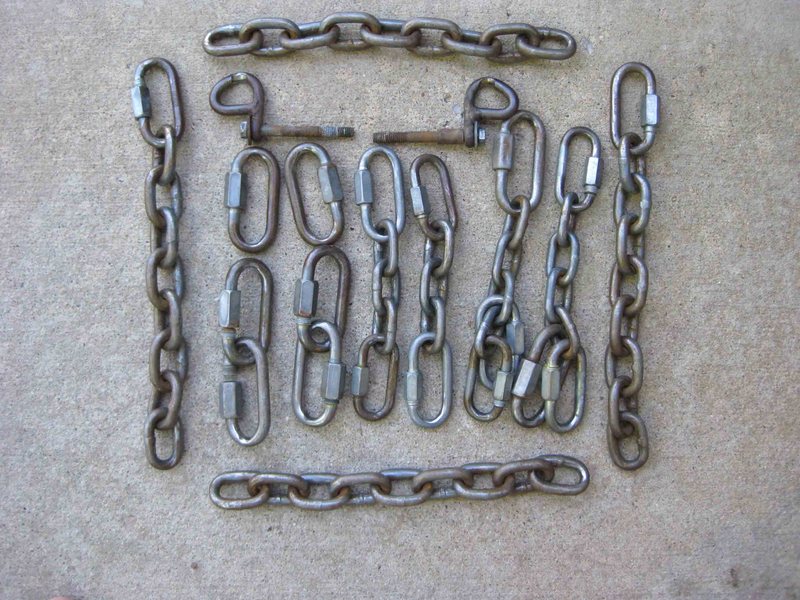 Worn hardware removed by Bruce Hildenbrand and Dale Haas in October 2013. This hardware was replaced by new quicklinks, chain, and rap rings courtesy of the American Safe Climbing Association (www.safeclimbing.org). They appreciate your support.