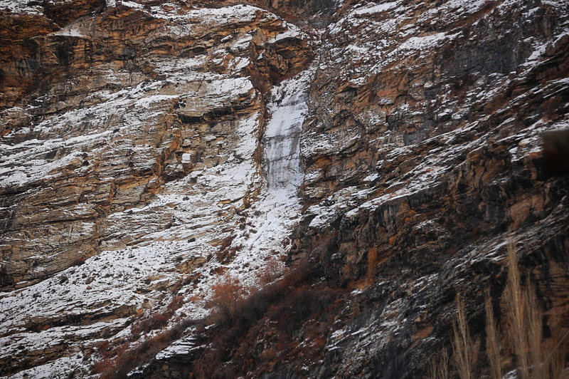 Ice fall 15 minutes from Khorog. Not huge, but looks like fun!