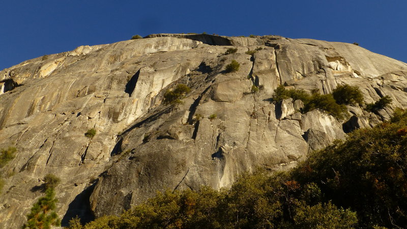 Reeds Pinnacle. Route goes up the middle. Starts from the white streak and continues up.