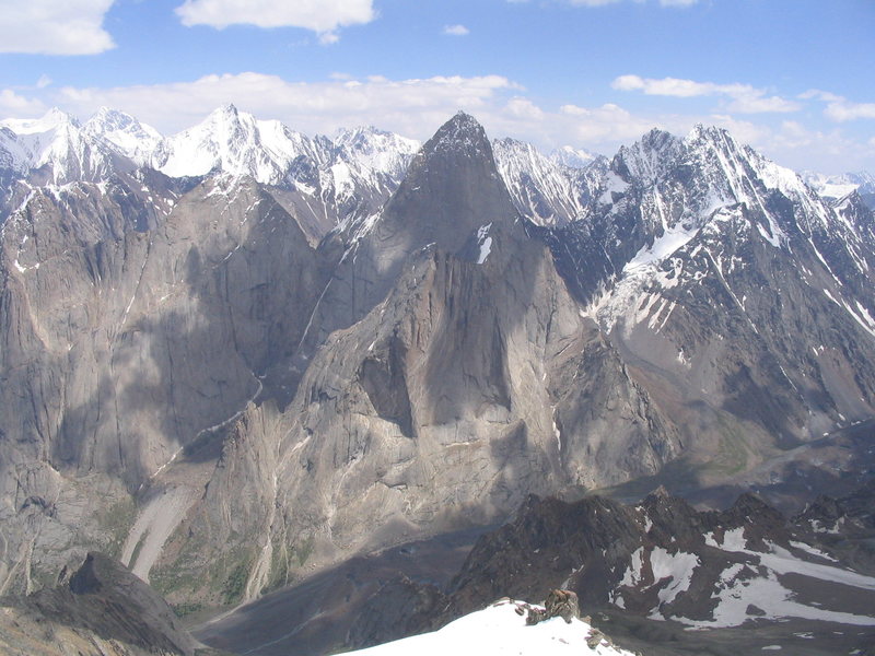 Peak 4810 (Odyssey) stands supreme to them all. Mt Asan/Usen are dwarfed in the foreground.