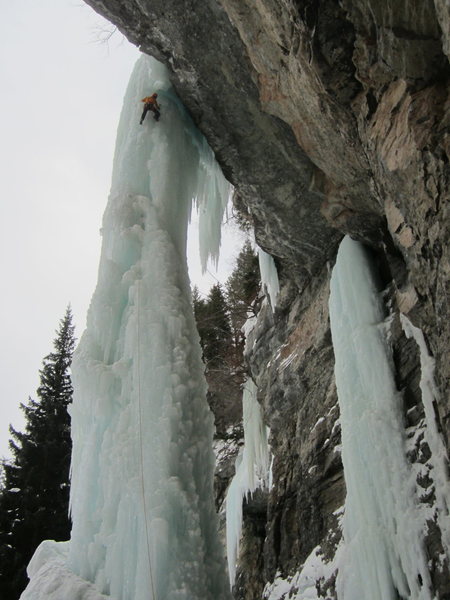 Some badass free soloing The Fang with the rope to rap off. Seriously fat conditions this year.