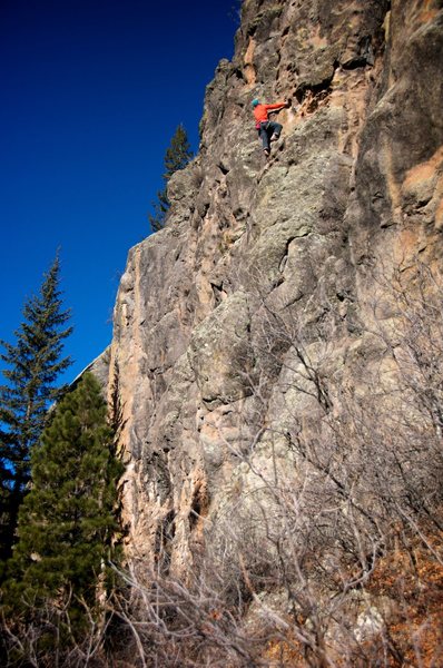 After some initial harder moves down low it's all good fun up high through some cool pockets. February 2014.