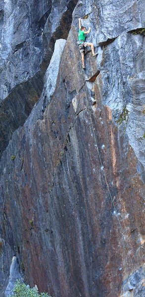 Steven Roth hiking the second ascent of Bat Karma.