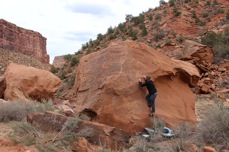 Bag working the first easy moves into the crux.