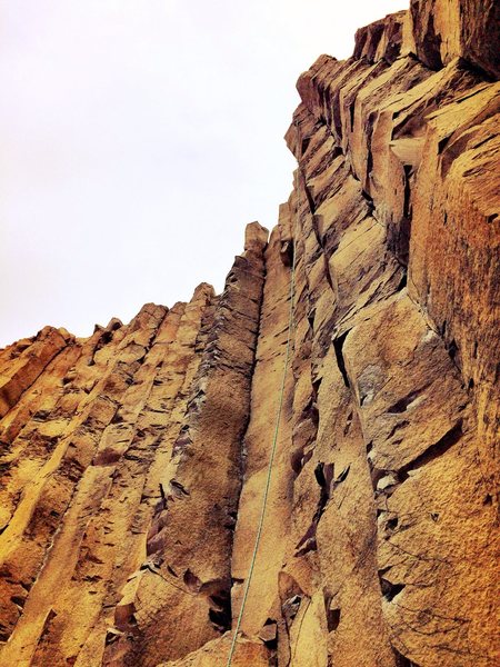 The coulee gem, "mix it up"... Fixed rope gives and idea of the steepness up top. So cool to manage the pump down low and score an overhanging jug haul to the chains!