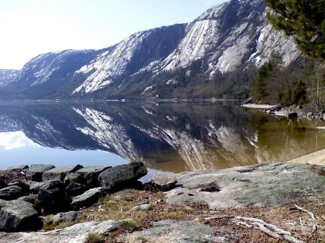 langfjell, next to nisser lake, the walls with the longest routes