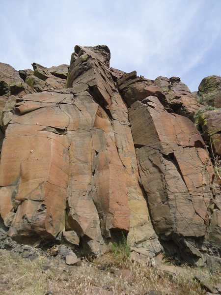 Trapped in the corner ascends the twin cracks in the shallow dihedral right of R . Kelly and Soulacoaster.
