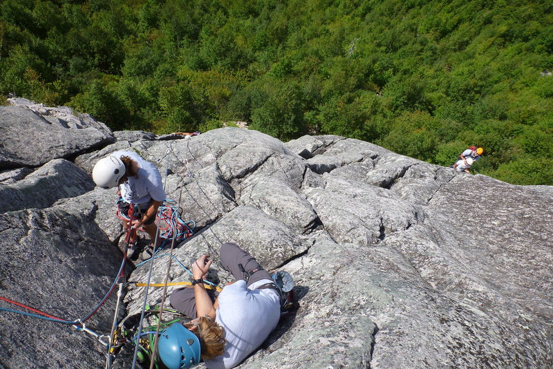 Busy Belay-Rap area