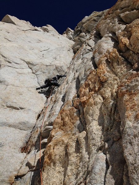 Chris Orozco leading P3 of the East Face