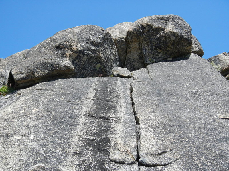 Looking up the crack of Shootout. It's located high on the southeast section of the Peanut Gallery.