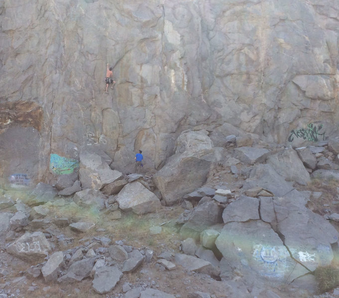 Use graffiti to locate start of climb. This is approaching the crux (go left!)