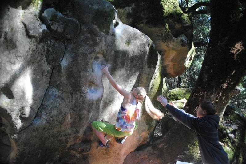 Courtney Ceran sending the Heuco Wall V6 @Verve