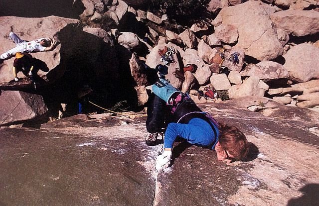 Theresa Rutherford on A Woman's Work is Never Done (5.10c), Joshua Tree NP<br>
<br>
Photo by Jim Erb