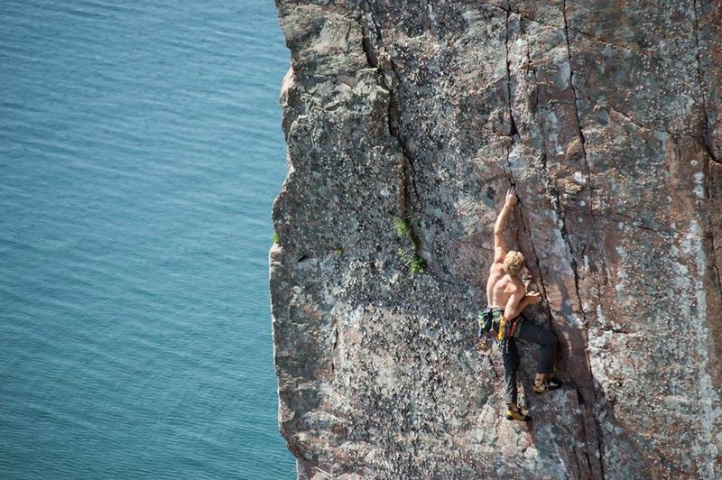Eric Enquist sending her on lead, clean!<br>
Photo Credit: Ryan Fuerstenberg