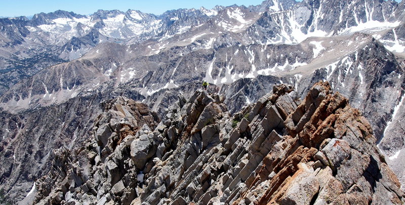 On the final ridge. Sweet views of the Evolutions behind.
