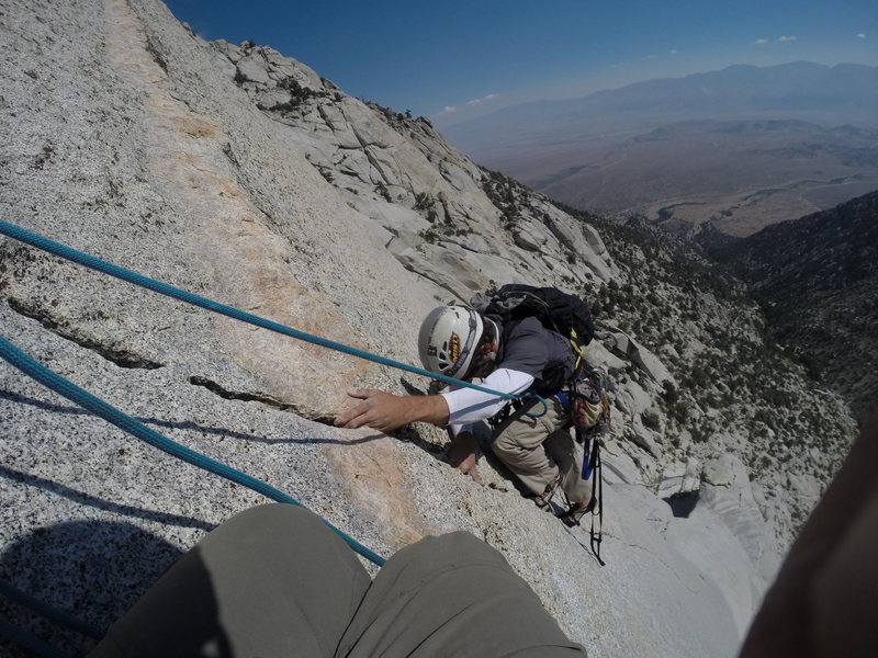 Last moves before the dike stance above the finger crack on pitch 6