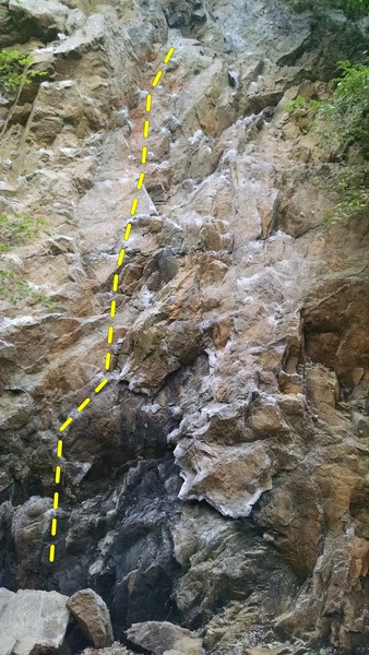Fracture is the line of bolts to the left of the giant undercling down low.
