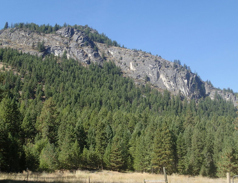 Tonata Creek Wall (Wall of Morning Light right of center, Lower Wall on the far right)