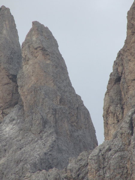 The right skyline delineates the upper portion of the Thumb Route, known to Germanic climbers as the "Daumenkante." (Thumb arête)