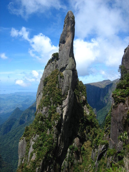 Agulha do Diabo (Devil's Needle) form the view point "Mirante do Inferno"
