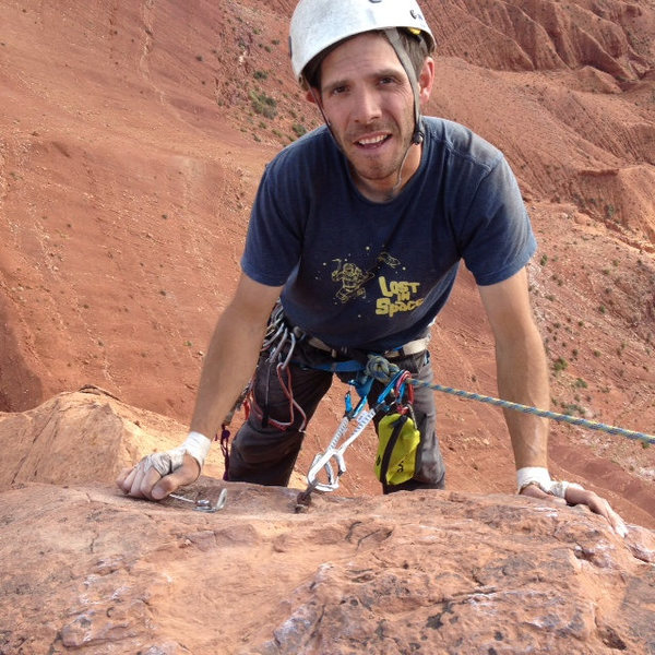 Tim Foulkes replacing a 1/4 inch bolt on the last pitch of Jah Man. Somebody buy that guy a dank soda!