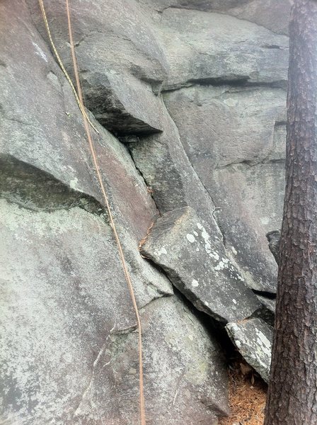 70 M rope rap, it the rope rope end dangling above the block