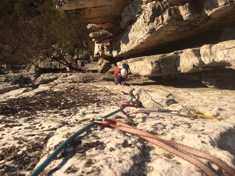 Eric following the last pitch. Fun mix of chimney and crack.