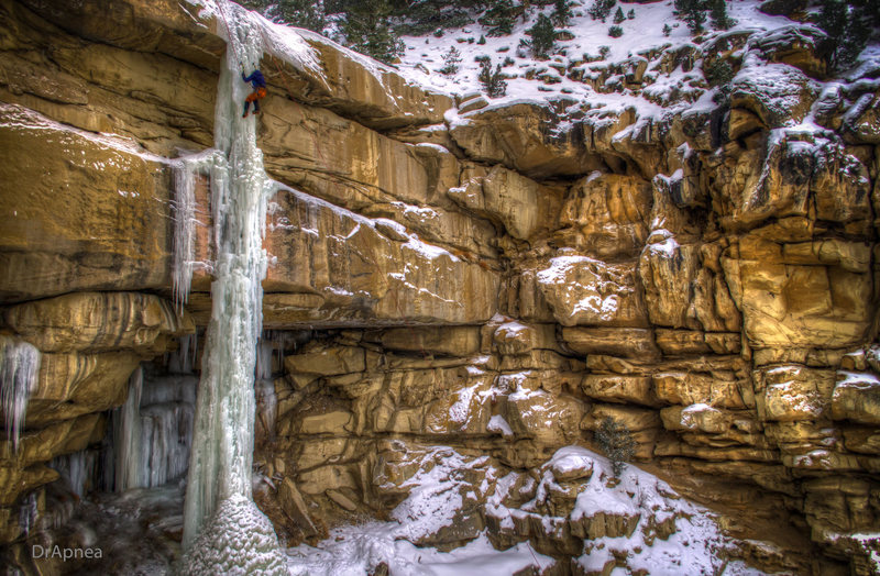 Donorcicle on 12/30/2014. Matt on TR. There is a 1" horizontal crack through the pillar (barely visible) just below the ledge if you zoom in.