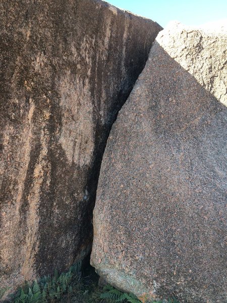 This is called Milk Money in O'Grady's guide book. One of the easier ways off Dairy Farm Boulder.