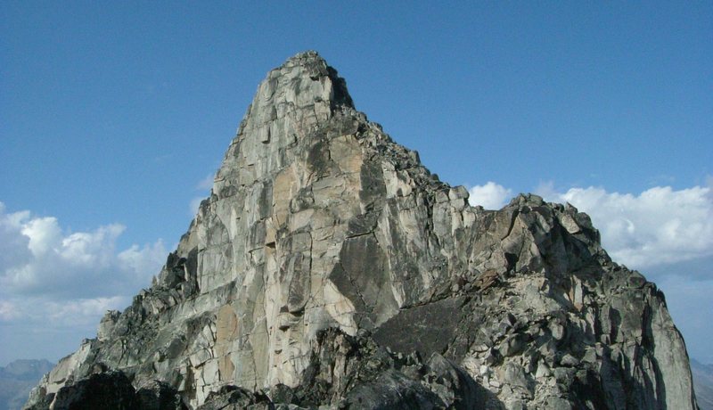 The upper part of the south ridge of Brenta Spire