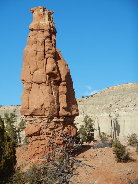 Roadrunner Tower and the Colossus of Cannonville in the distance.