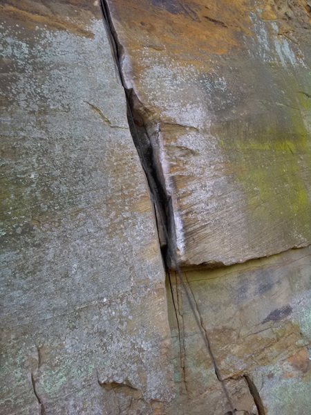 Trickiest part of this short route, getting established in the crack