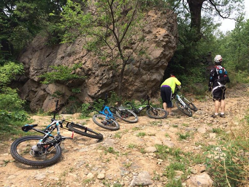 Mountain biking in 北京后花园 后白虎涧 Changping Mountain Park, Changping district, Beijing, P. R. China.