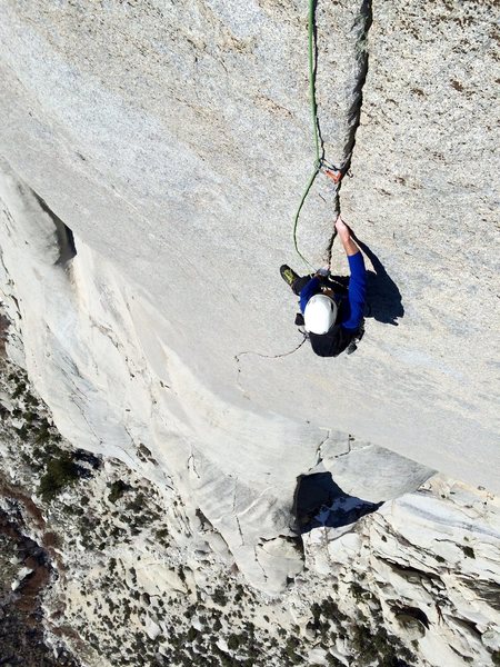 Dave Russell cruising the Ultimate Finger Crack 5.10c
