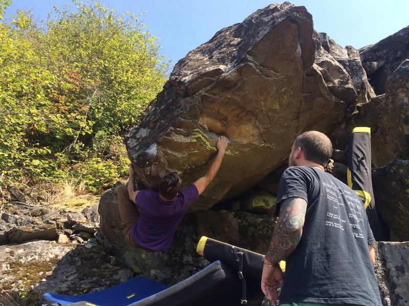 Fun V5, be careful of the poison oak at the bottom!